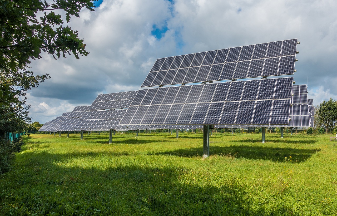 Découvrez comment monter facilement votre carport solaire au sol
